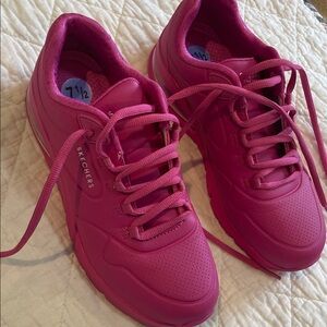 Skechers Women's Fuchsia Sneakers size 7.5